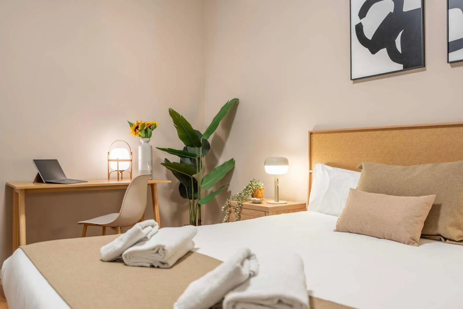 Sagrada Familia Secret Apartment Barcelona